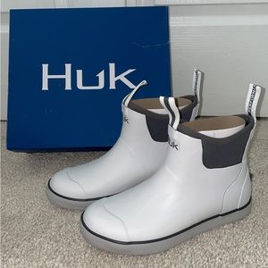 Huk boots!
